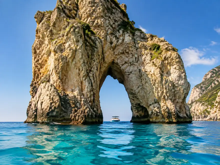 I Faraglioni di Capri visti dalla barca